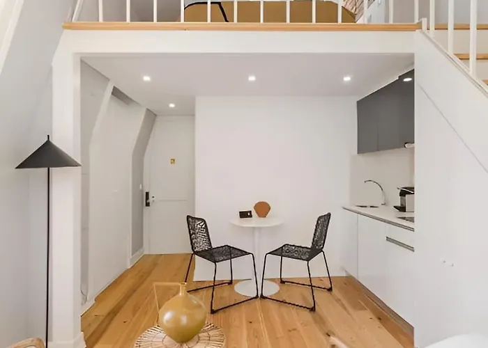 Cozy Retreat By The Center With Balcony * Lisbon